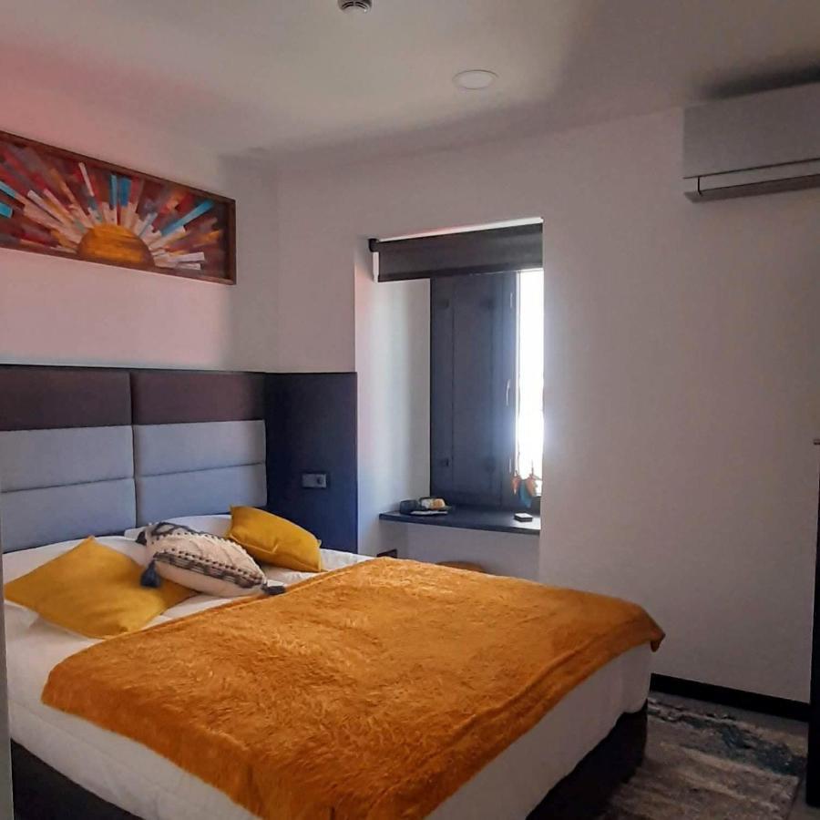 Taska Vila Velha Mirandela Bagian luar foto